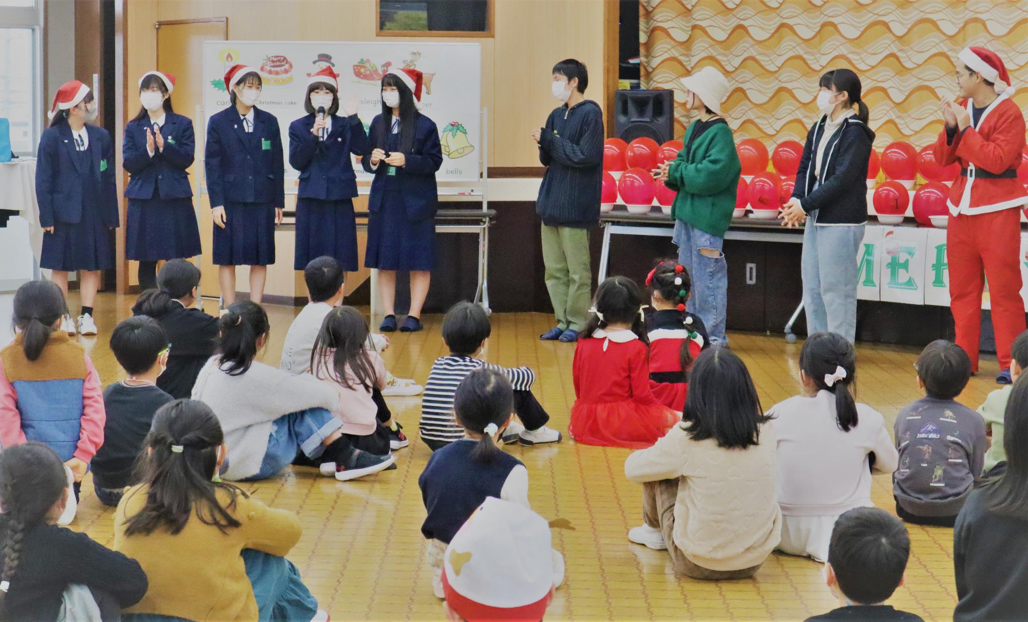 ボランティアスタッフとして参加してくれた三本松高校の生徒と市内の中学生のみなさん