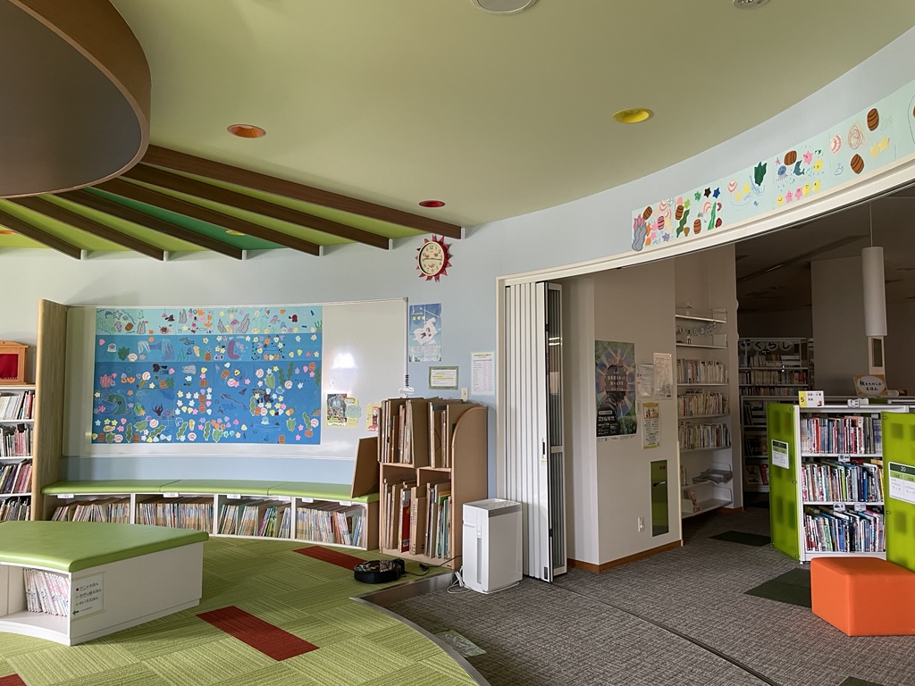 市立図書館