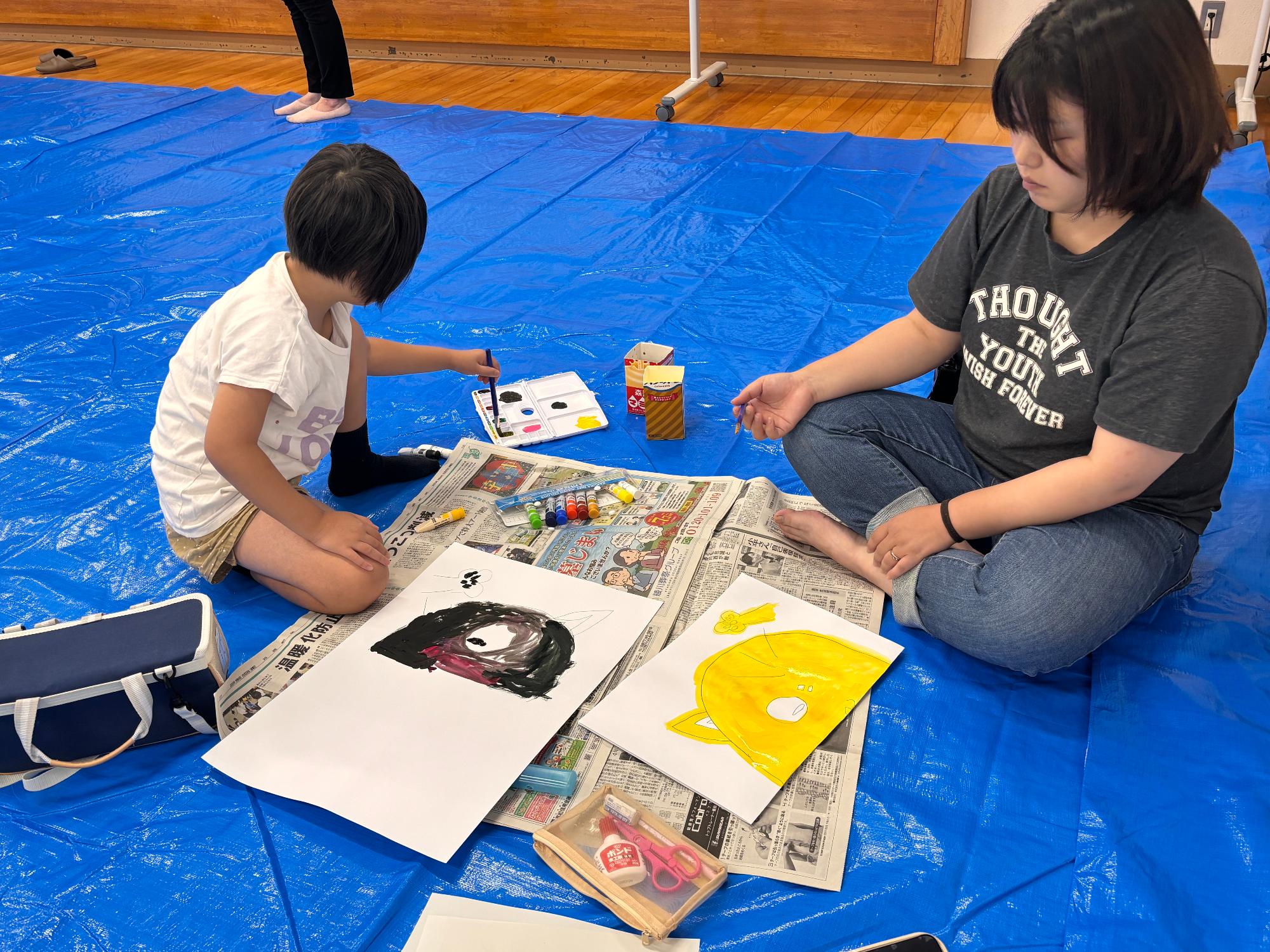 絵の具で色塗り