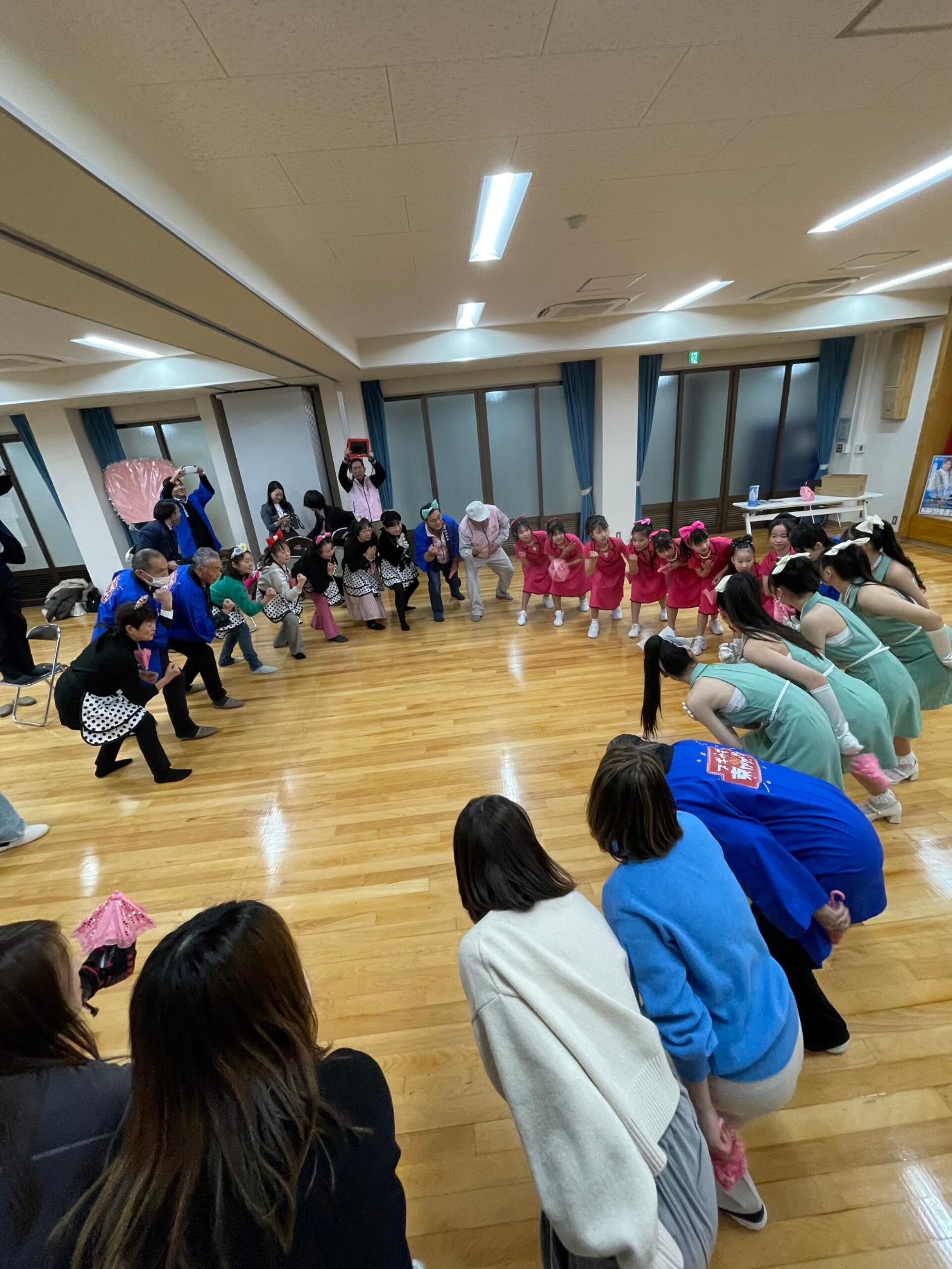 翼和希さんとの交流の様子