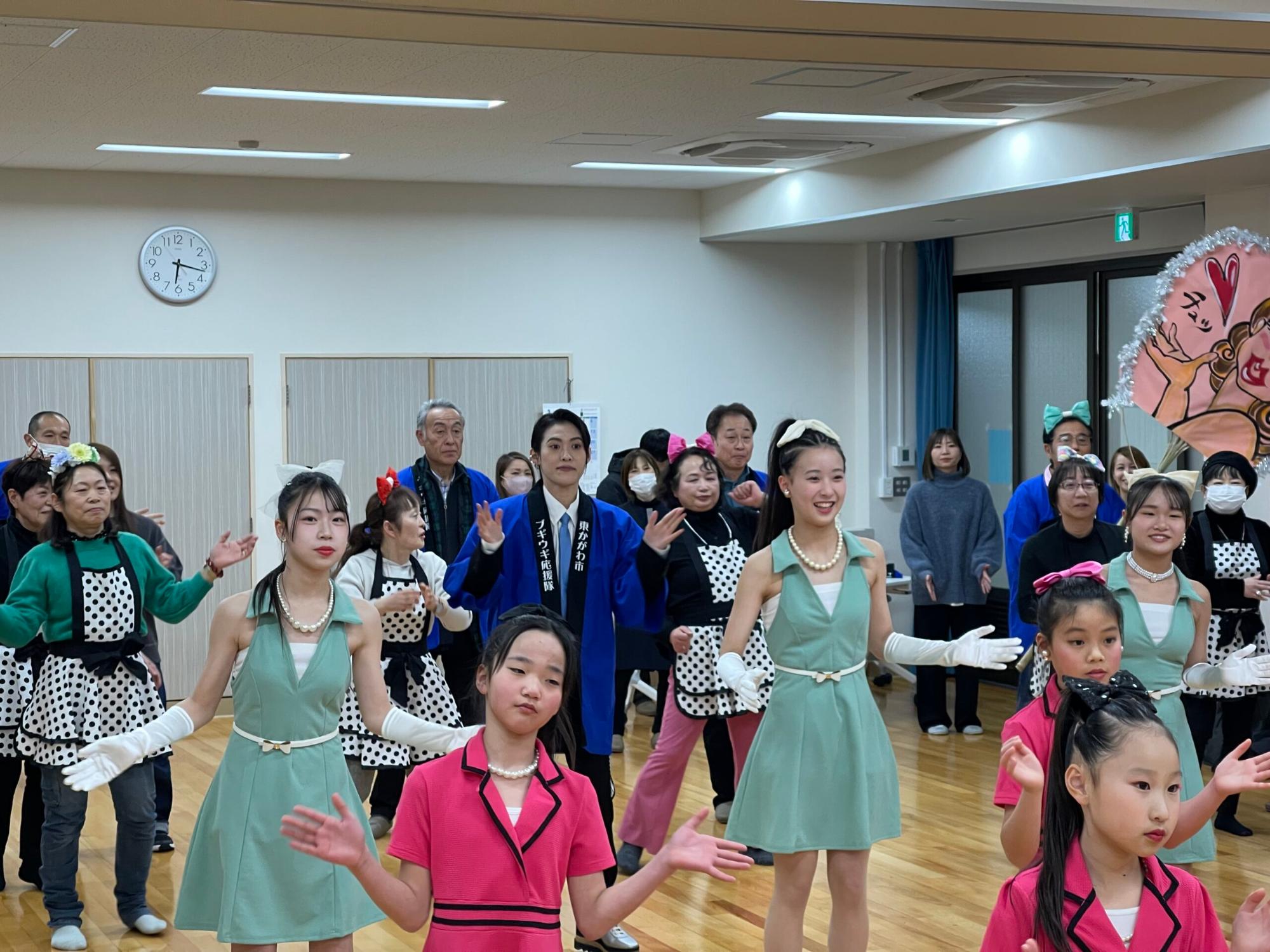 翼和希さんとの交流の様子