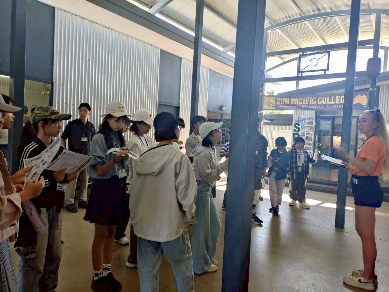 スクールツアーの様子