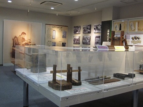 手袋資料館の展示