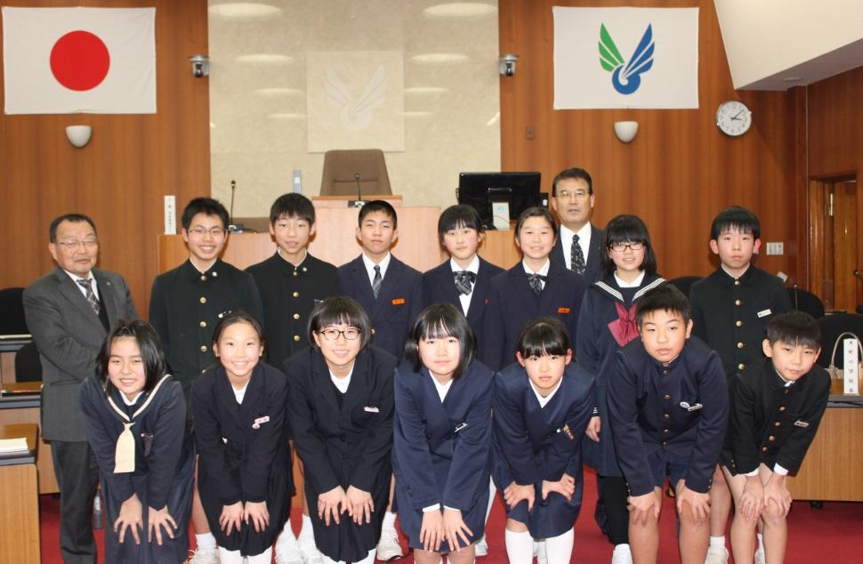 子ども議会での記念写真