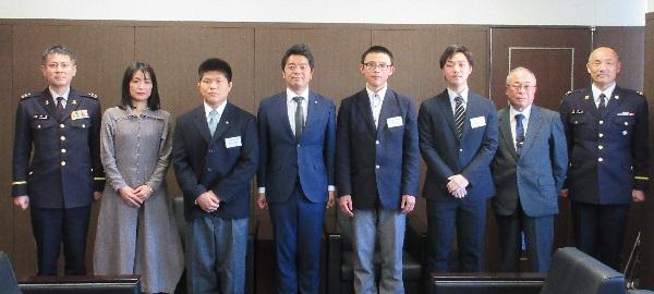 激励会での集合写真