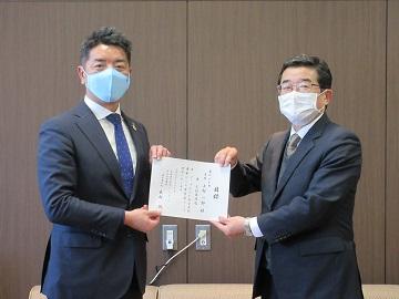 贈呈式での記念写真