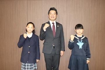 表敬訪問での記念写真