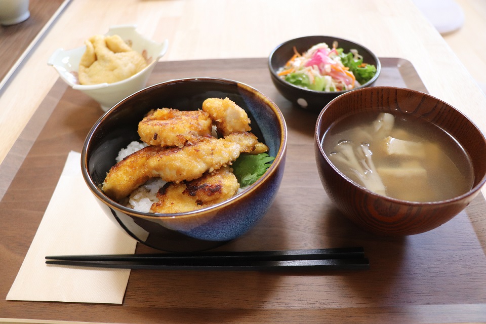 お宿&カフェバー もか5
