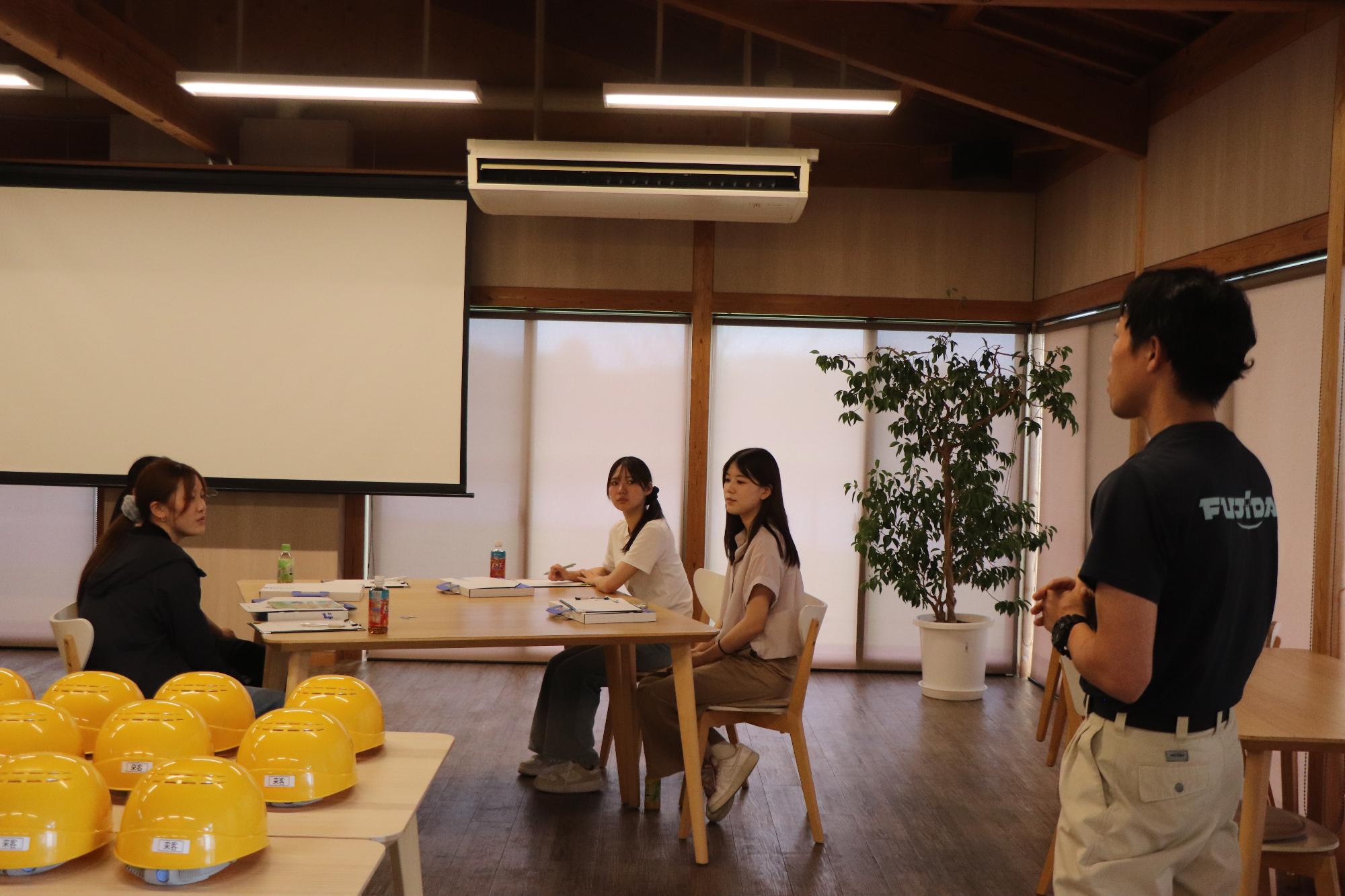 質疑応答の様子