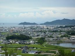 松崎公園の展望あずまやから望む街並みの景色の写真