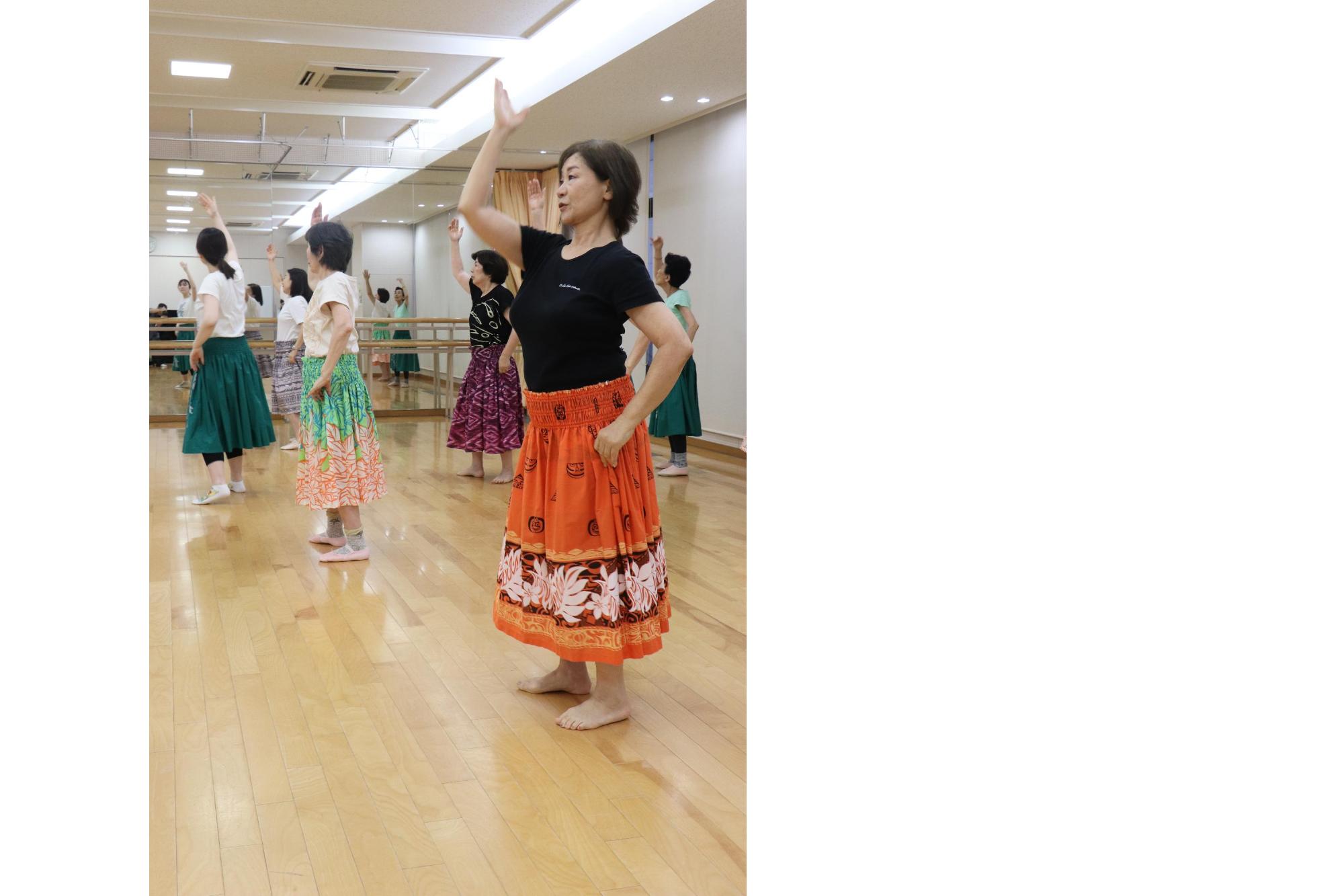 踊る様子