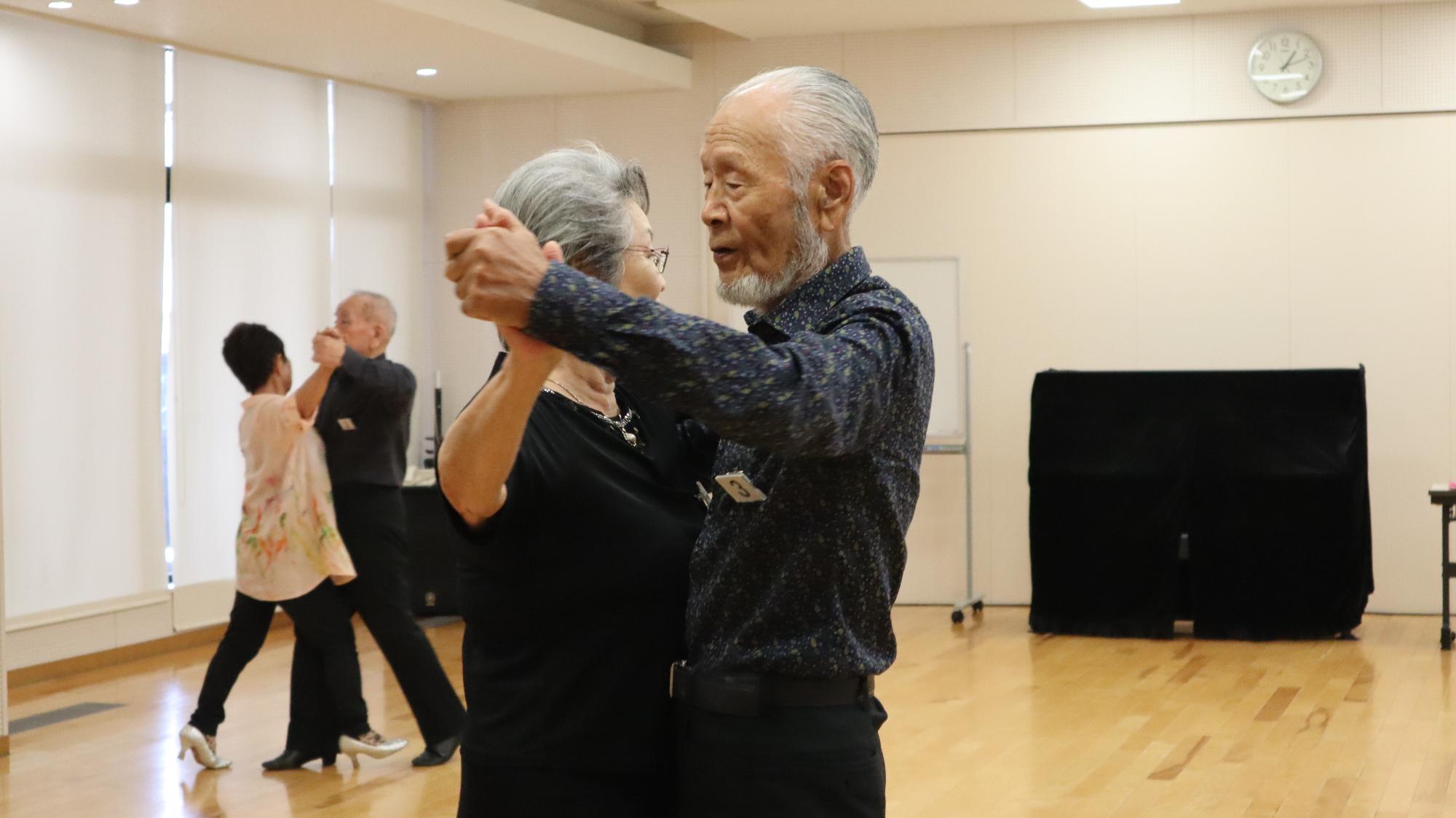 踊る様子2