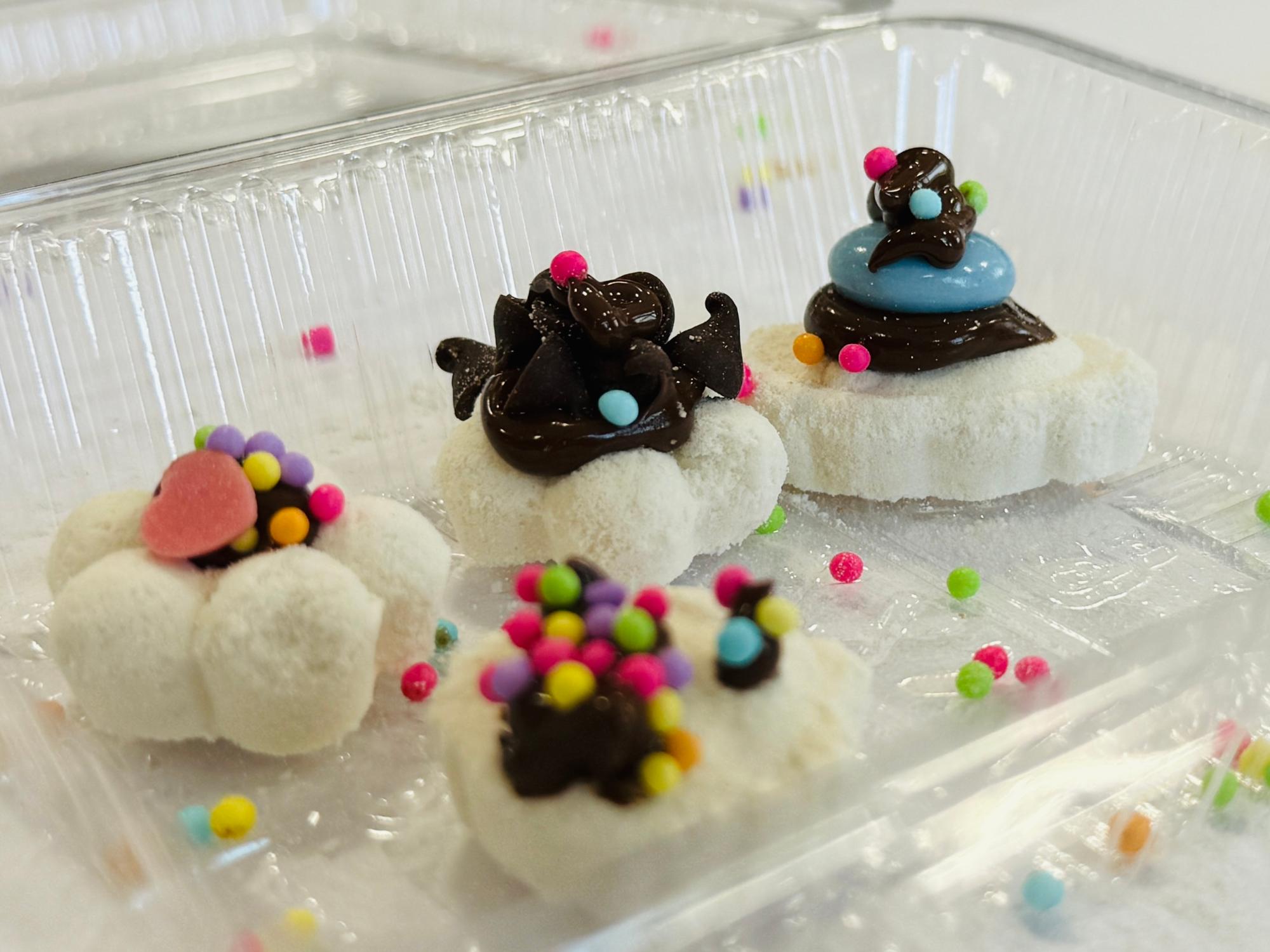 デコレーションされた和三盆