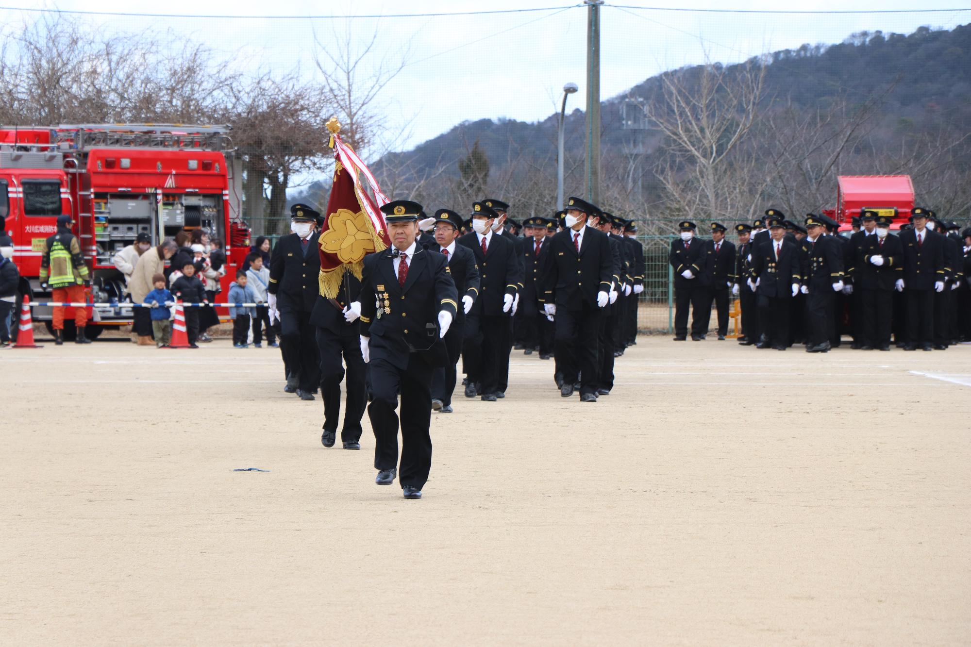 消防団を見に一般の方