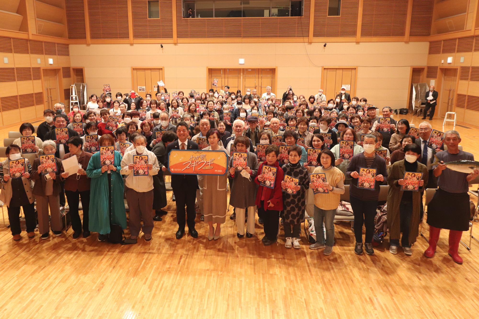 キムラ緑子さんが東かがわ市を訪問