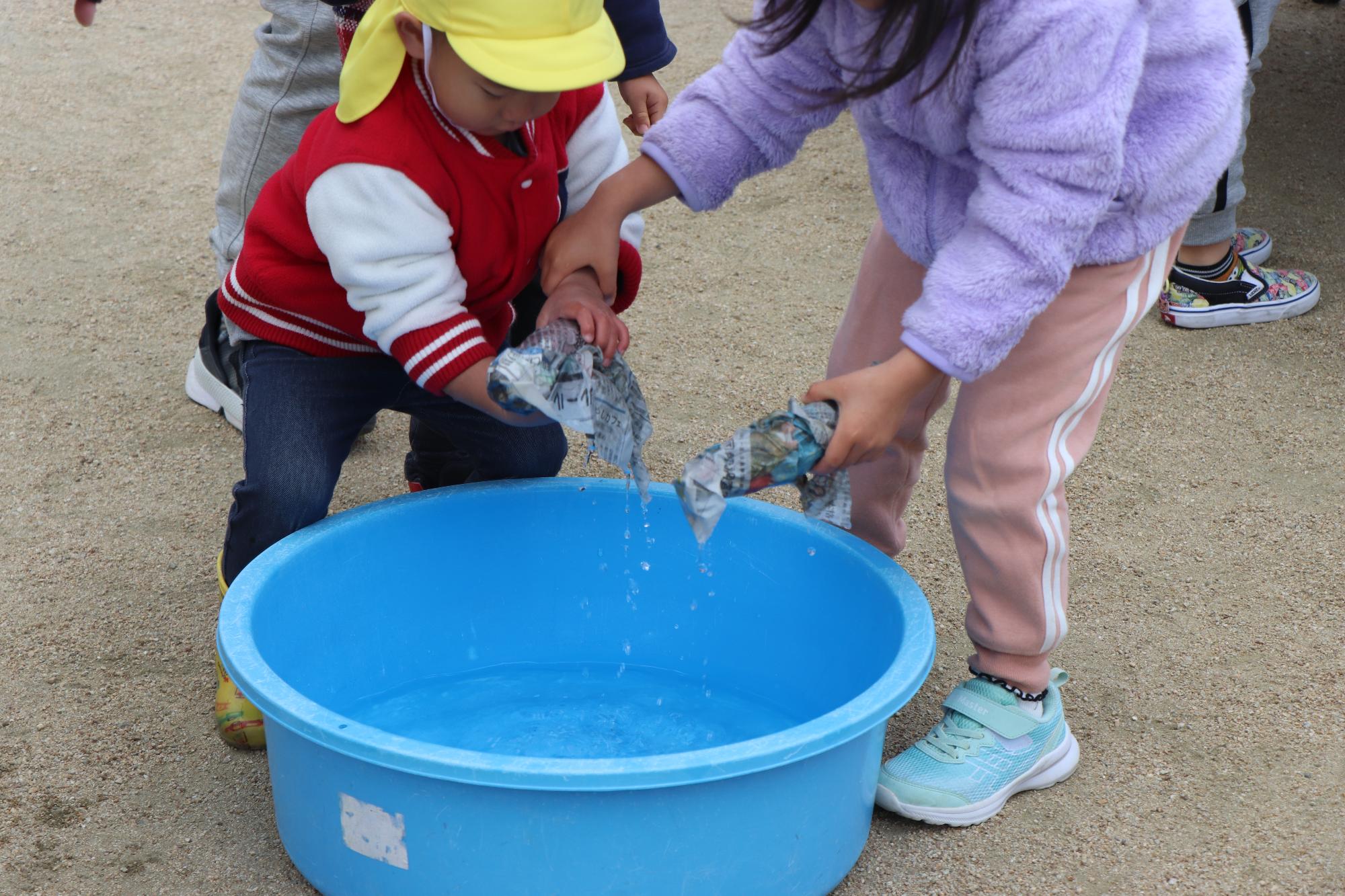 引田こども園で焼き芋作り