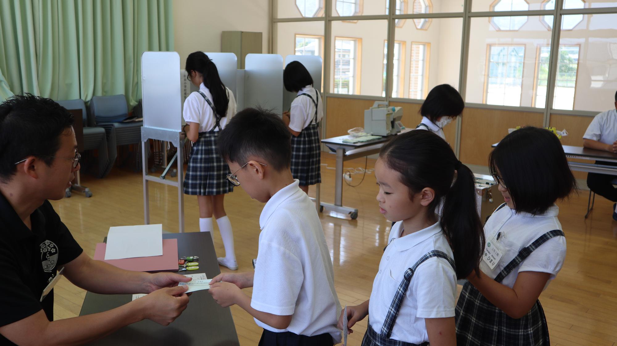 選挙啓発出前授業の様子