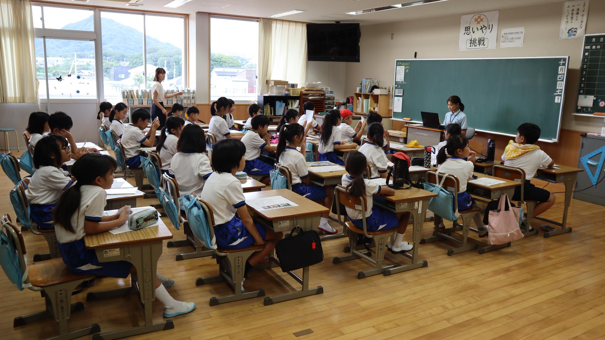 令和7年10月4日 大内小学校で選挙啓発出前授業を実施