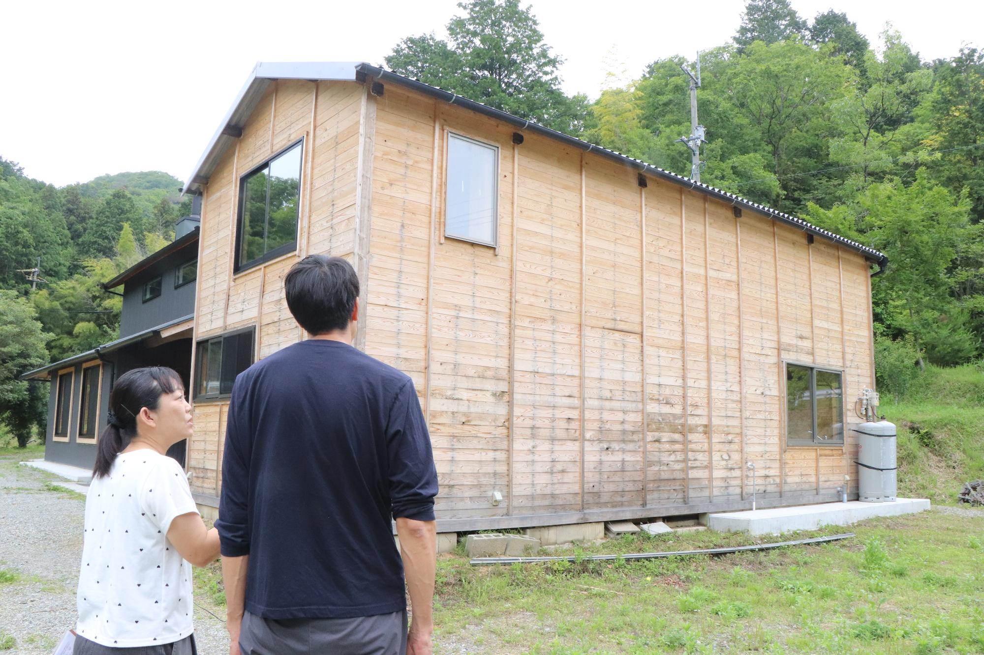五名で映画「ワタシ、発酵します！」を上映「棚田ぽつんとシネマ」