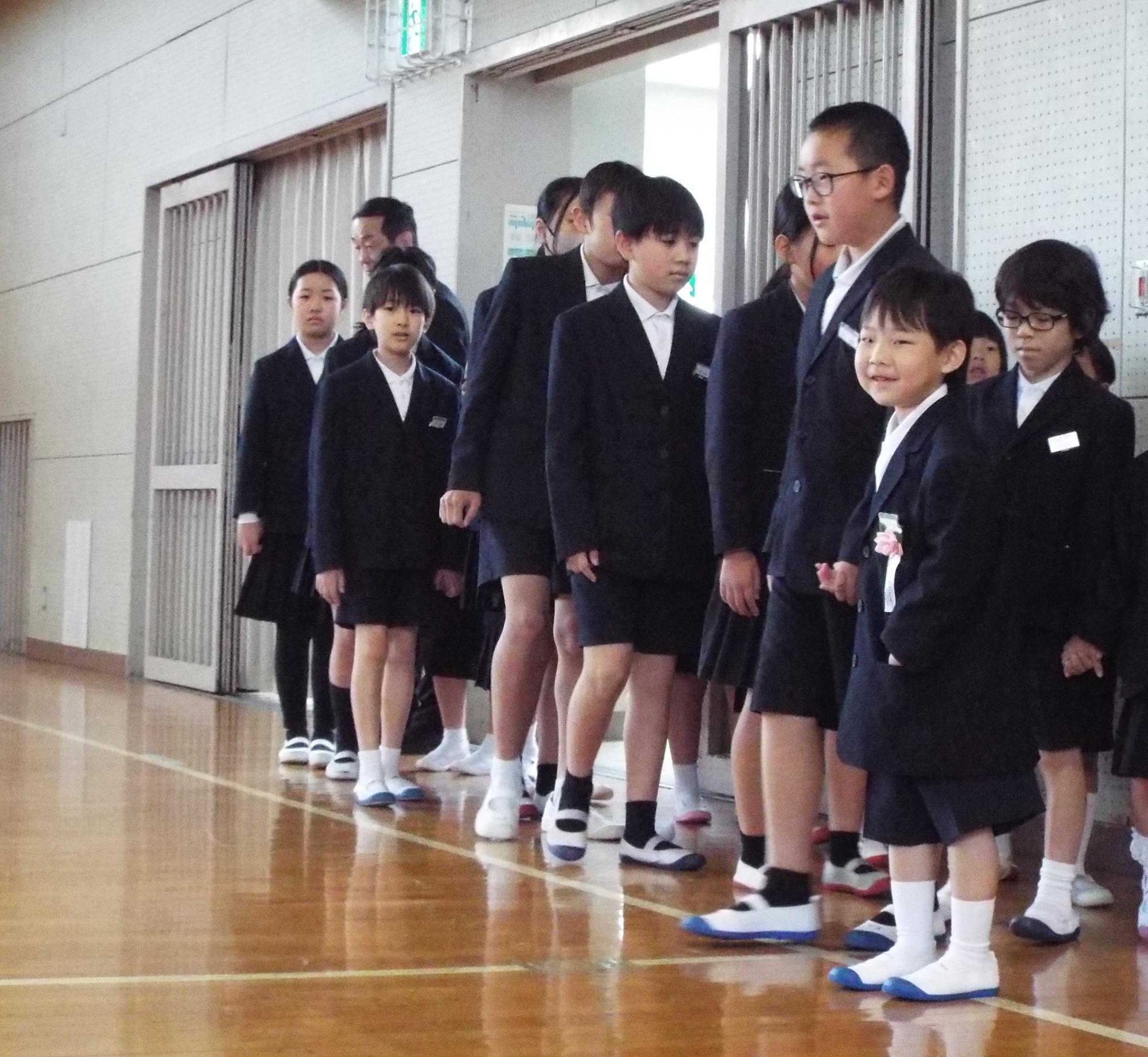 1年生入場