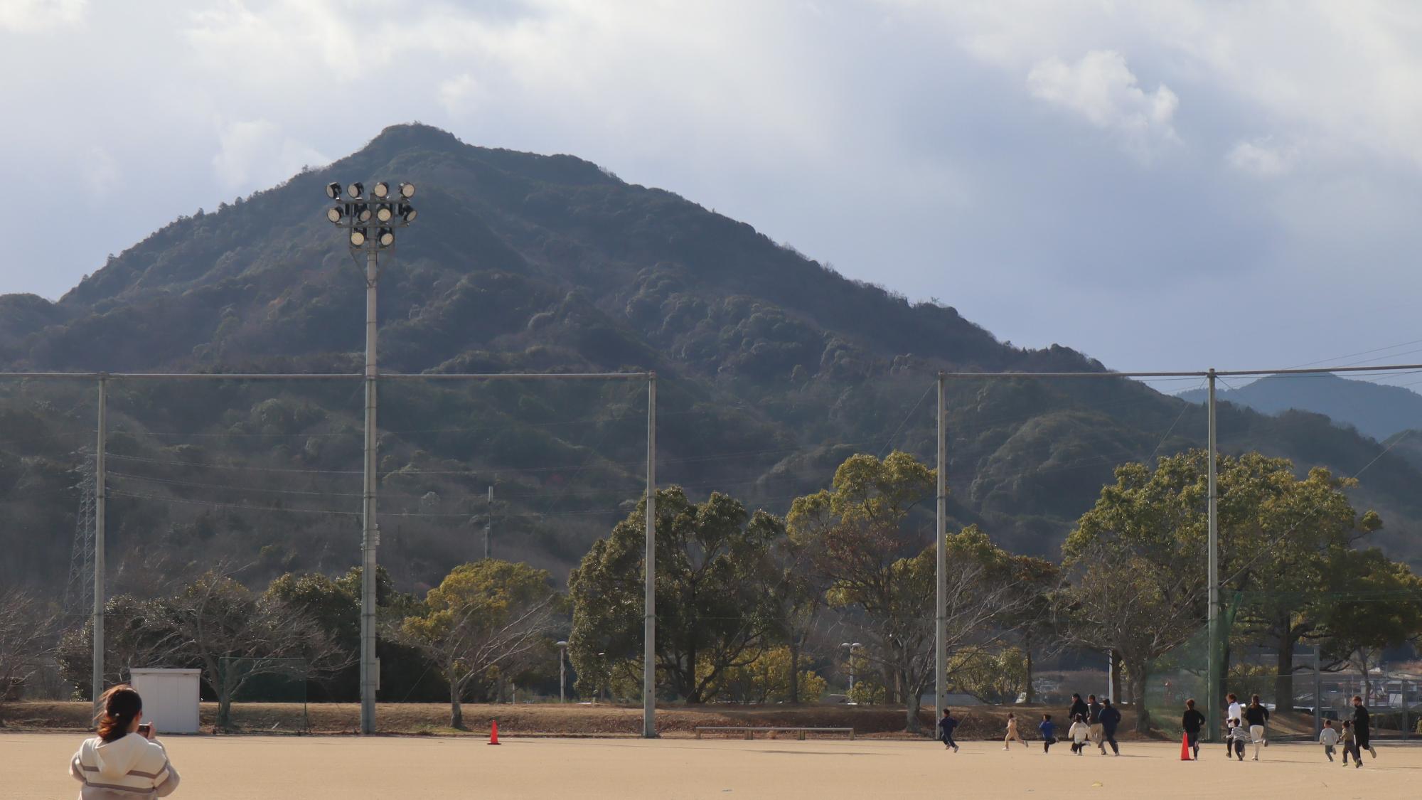 第7回東かがわ市陸上競技大会開催🏃〜強風に立ち向かう家族の絆〜