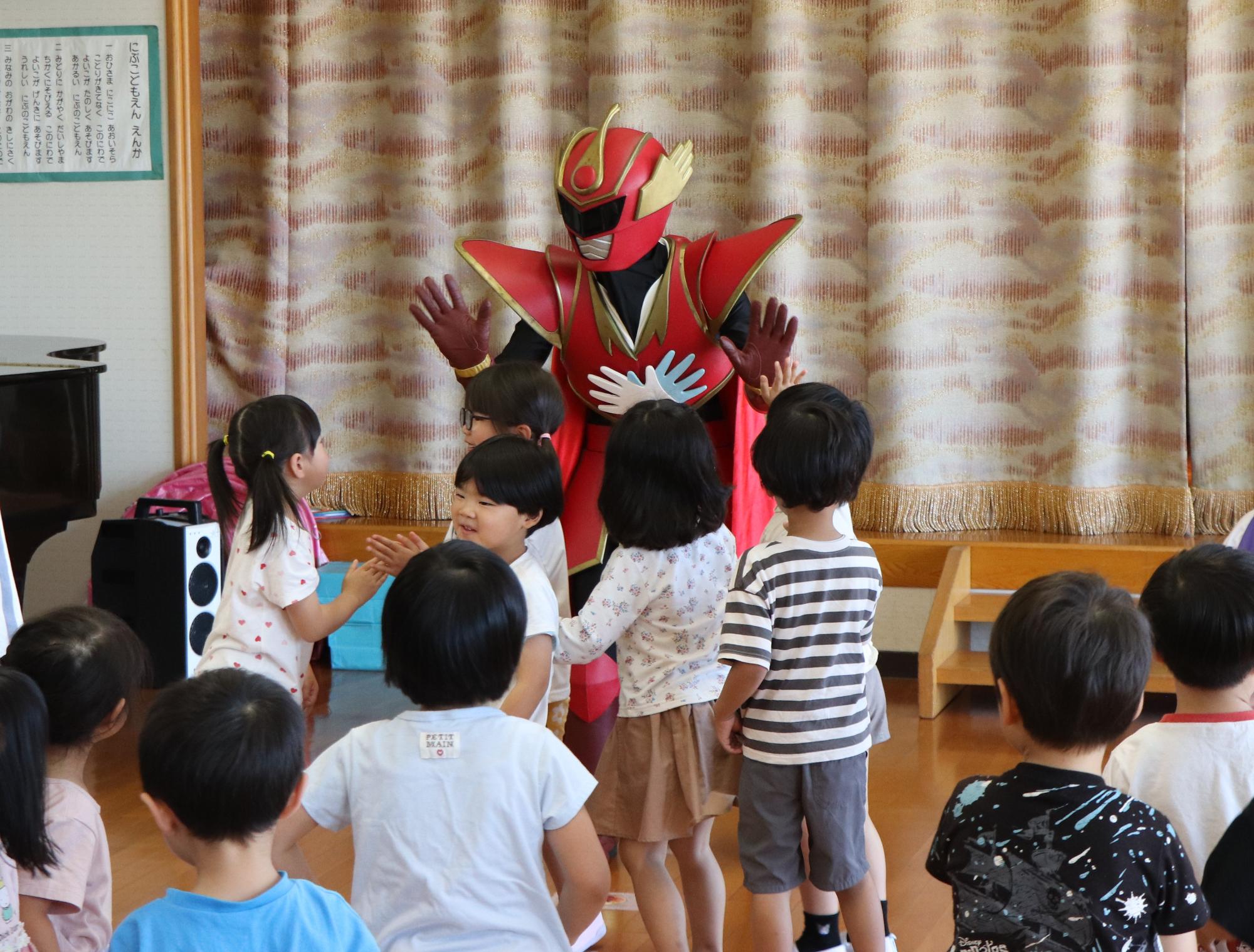 大人気のてぶくろマン