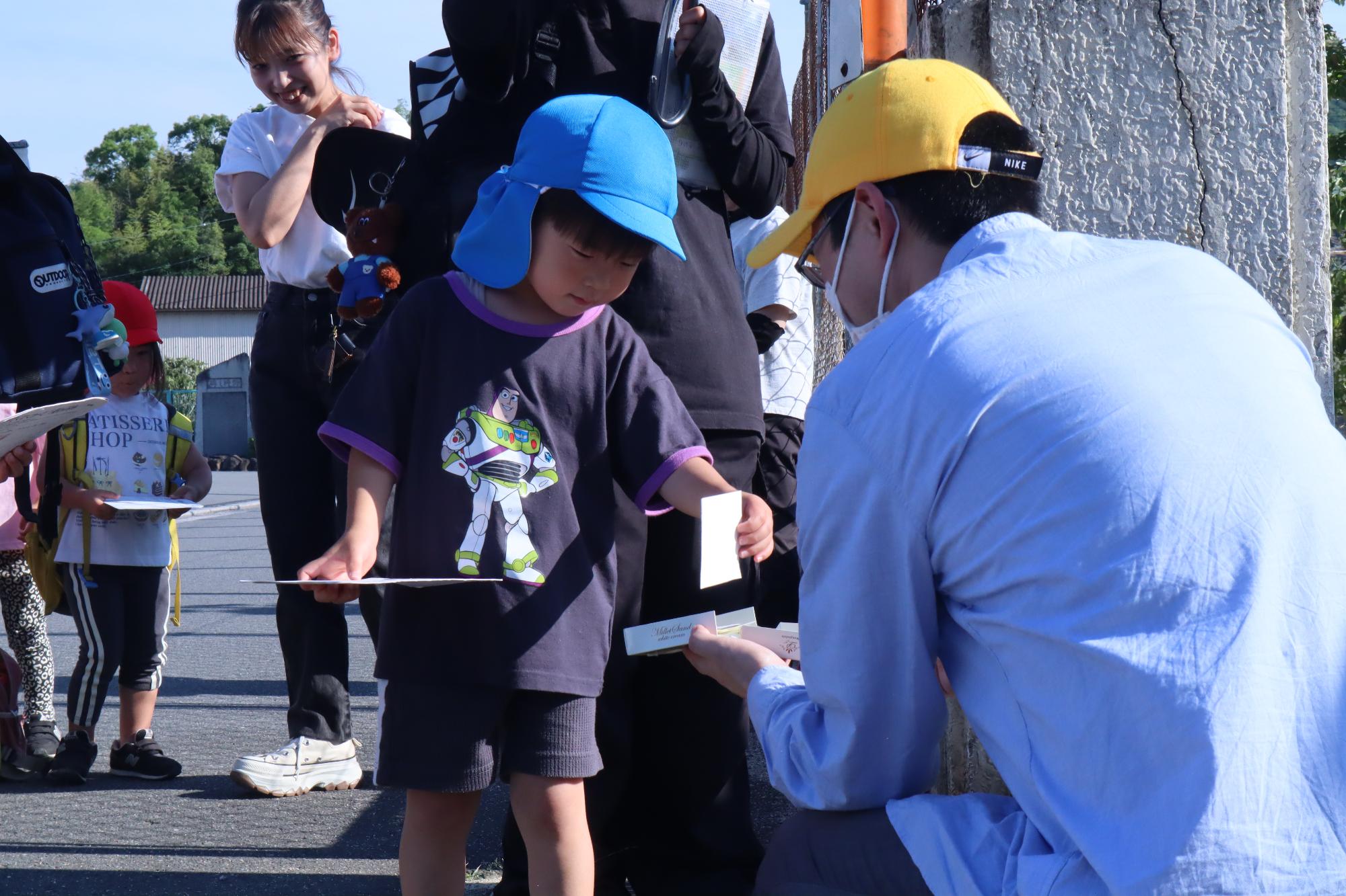 てぶくろマンとのふれあい