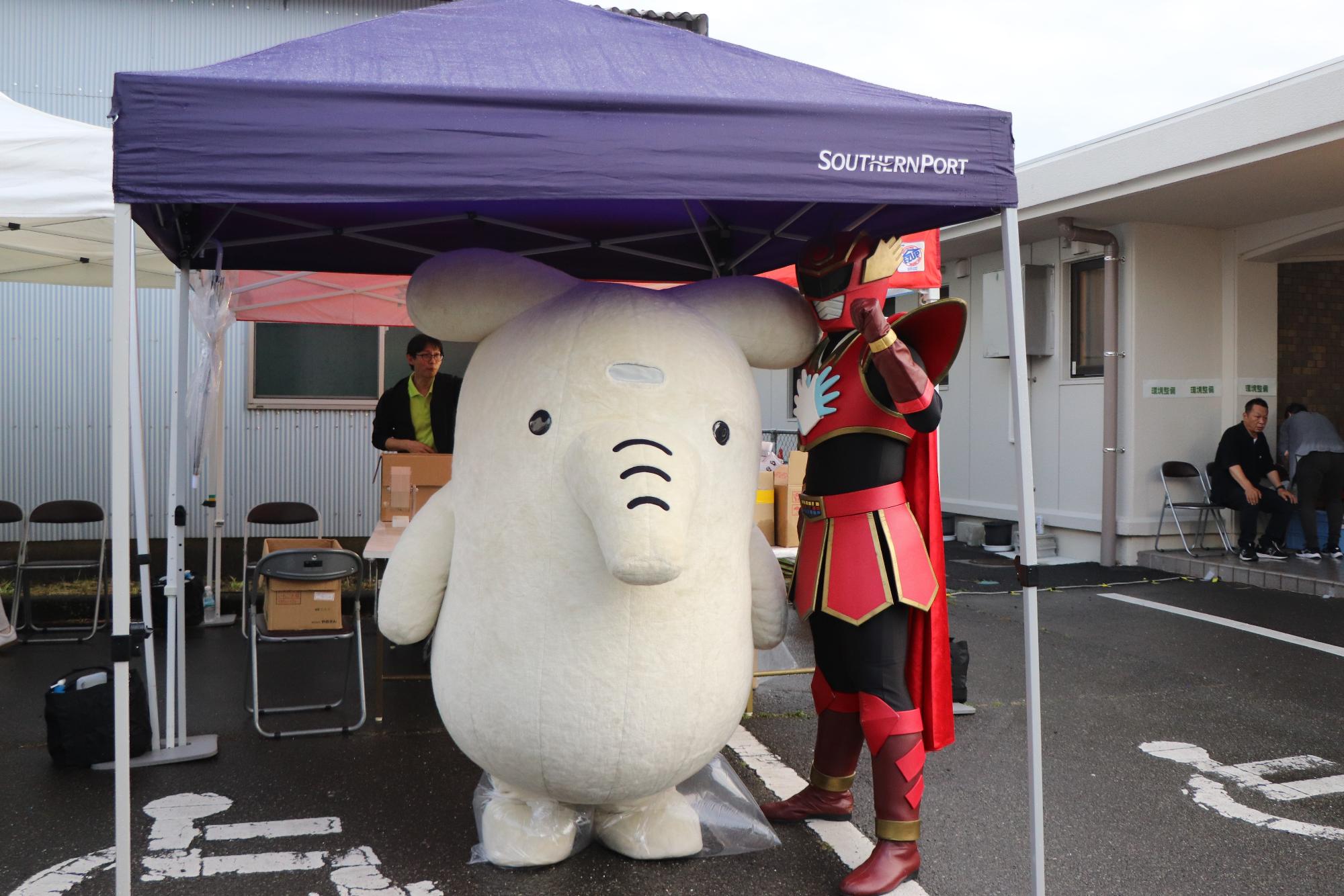 よりぞうとてぶくろマン