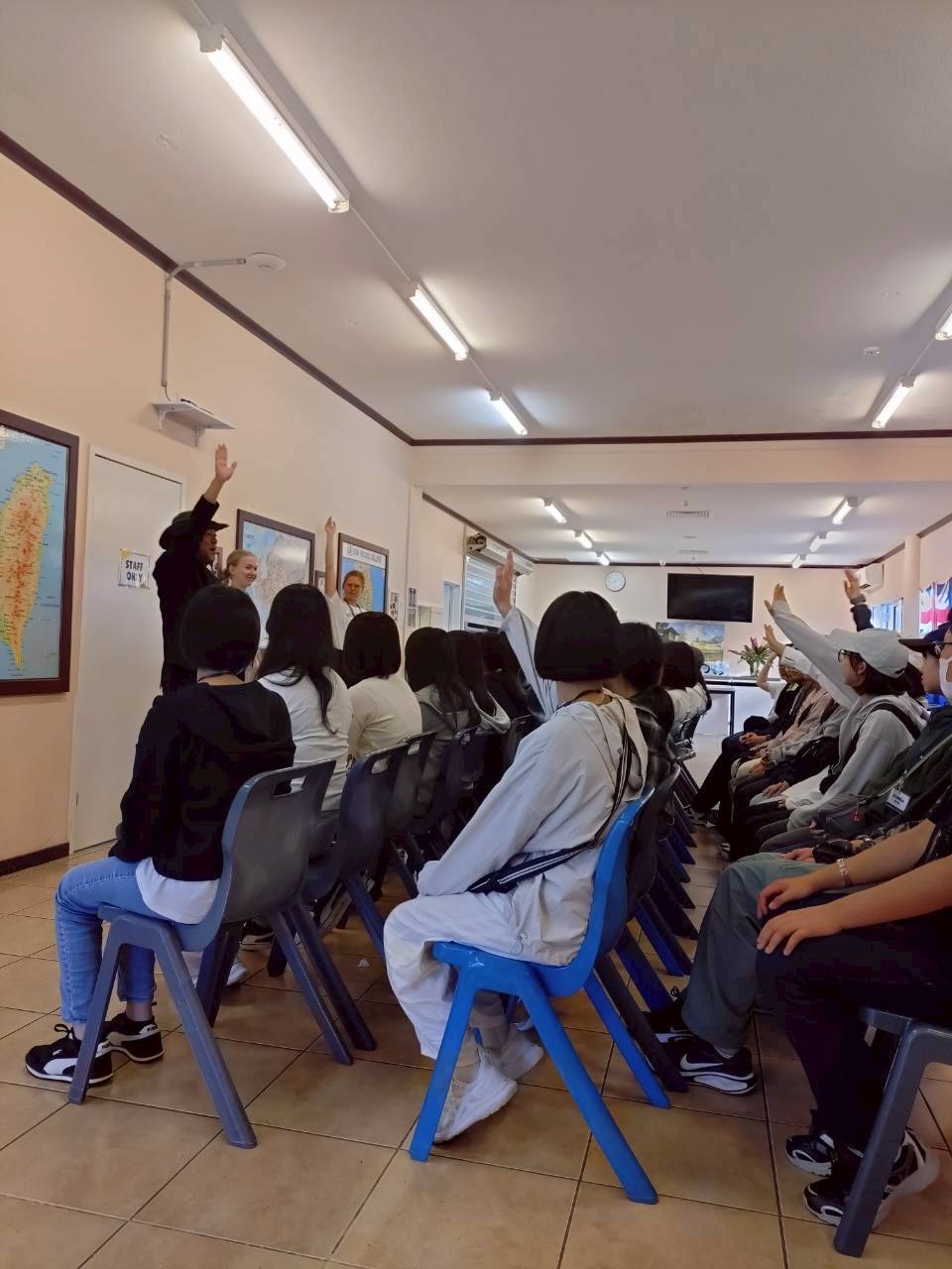語学学校に到着