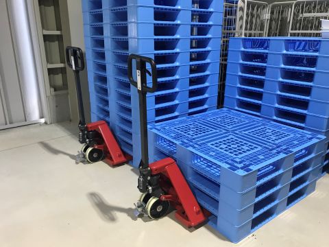 物資を載せる台