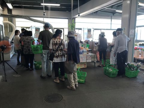 ふれあい市の様子