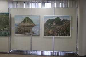 展示されている板坂忠さんの風景画の写真