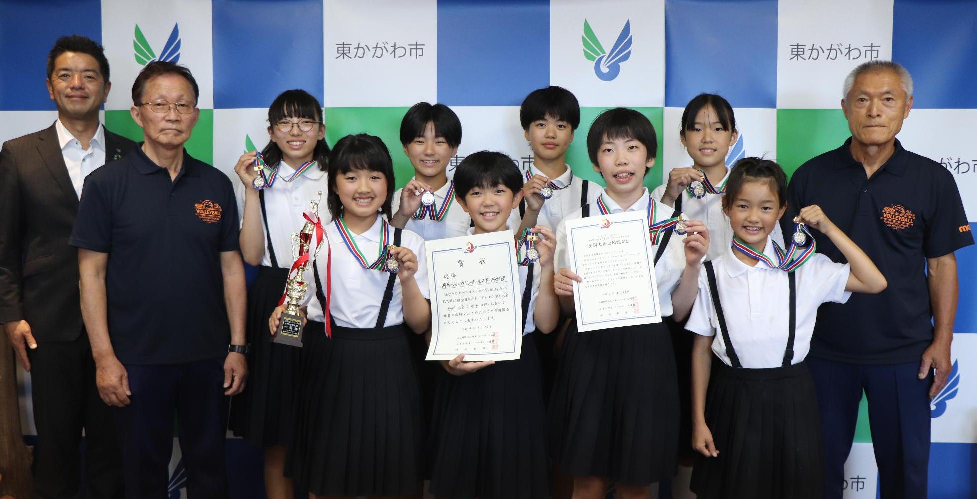 R70626丹生ジュニアバレーボールスポーツ少年団表敬訪問01