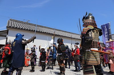 グループに別れて時間差でスタート