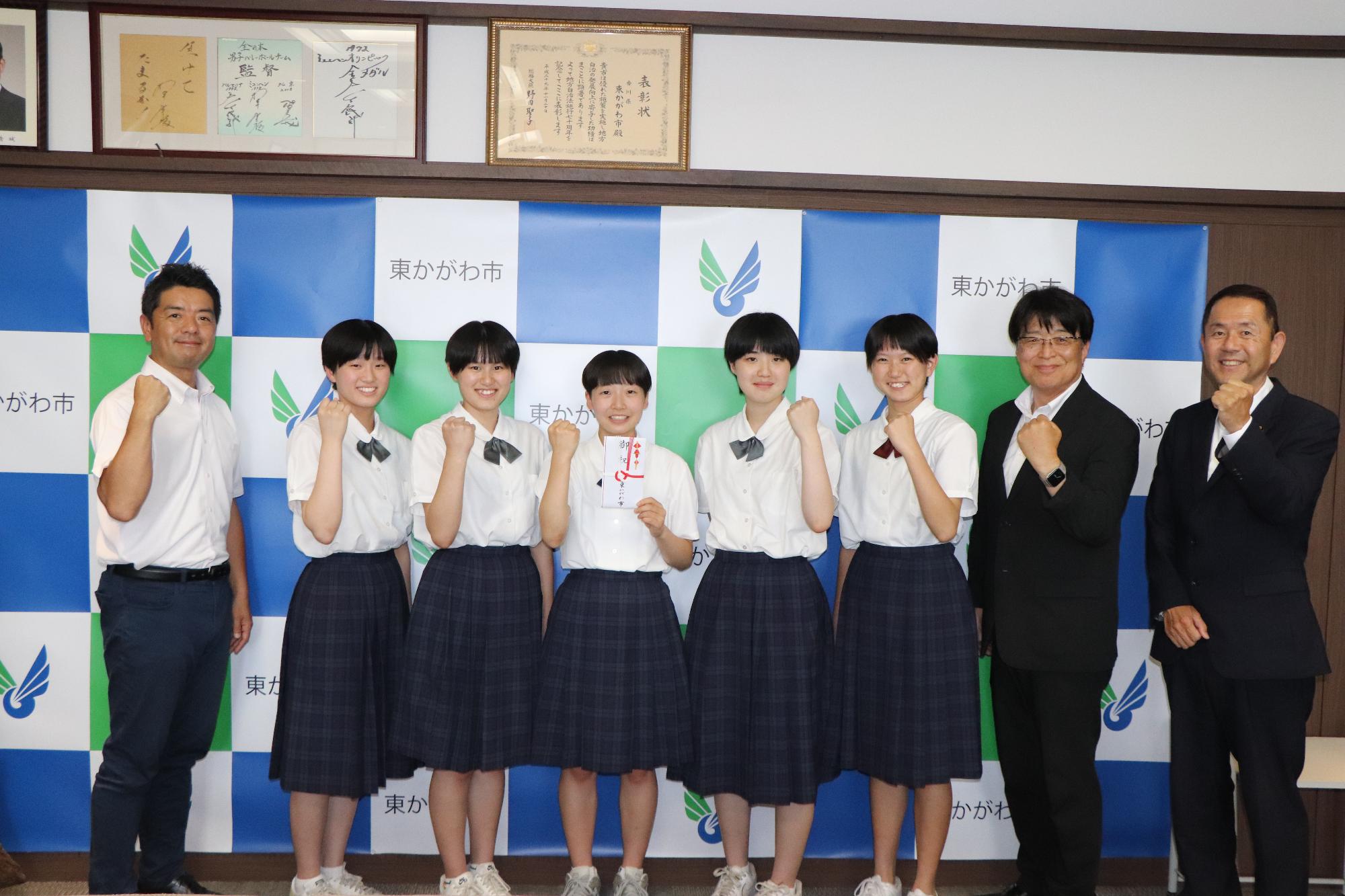 R06バレーボール表敬訪問1